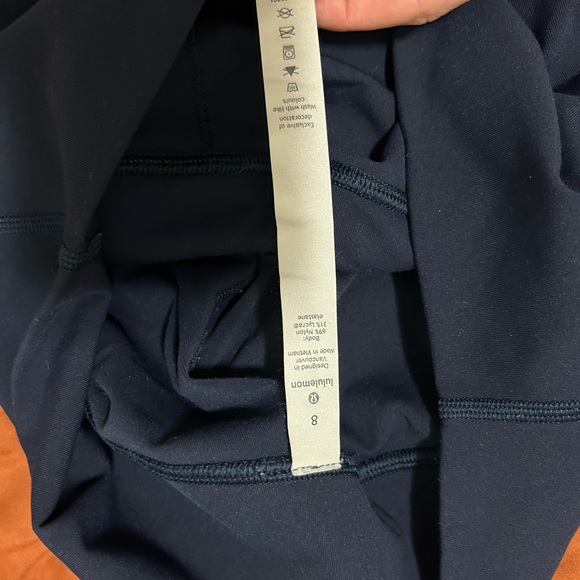 navy lulu lemon leggings! - Picture 4 of 4